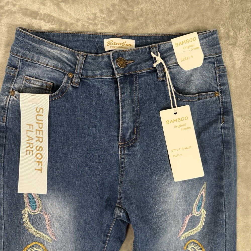 Bamboo Embroidered Bell Bottoms Wide Flare Jeans Sz 9 Blue Soft Denim NWT - Picture 3 of 10